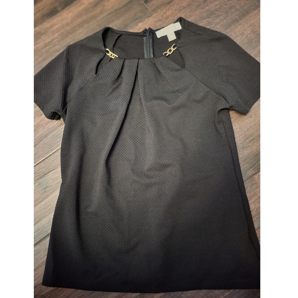 Stunning Michael Kors Black Textured Chain Neck‎ Pleated Blouse  Small P/S 606